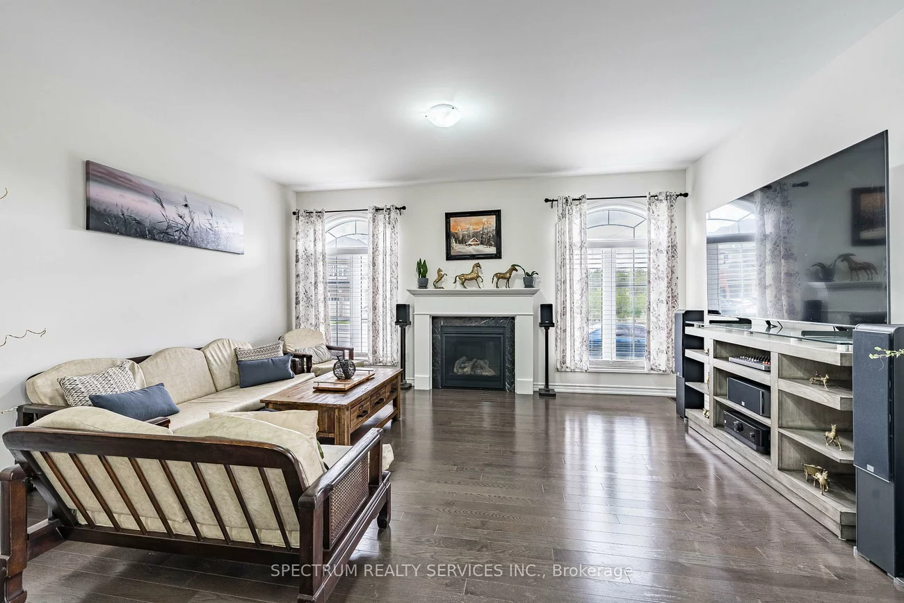 250, FERRAGINE, Bradford, Bradford West Gwillimbury