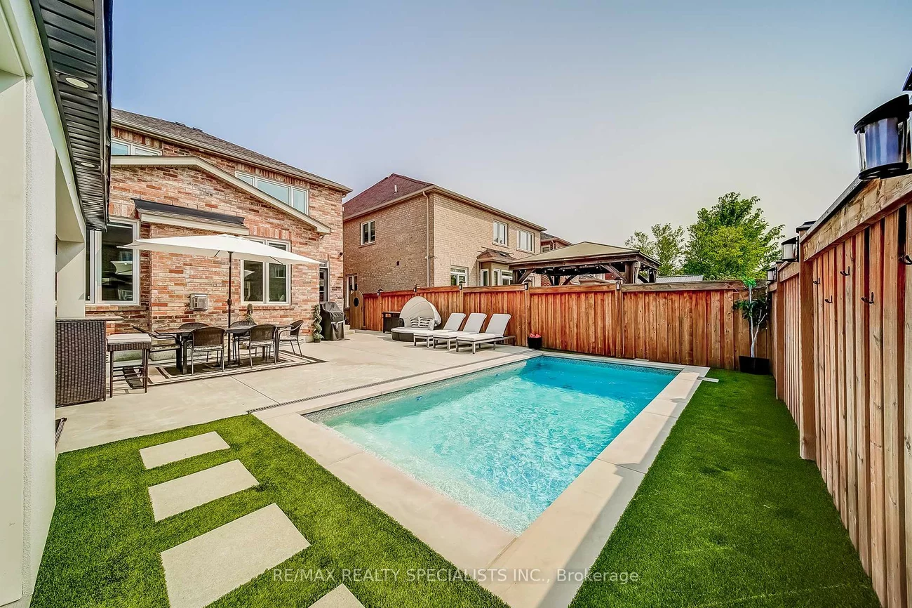 72, Empire, Bradford, Bradford West Gwillimbury