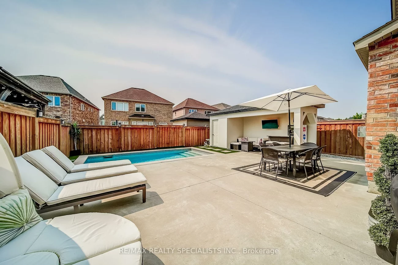 72, Empire, Bradford, Bradford West Gwillimbury
