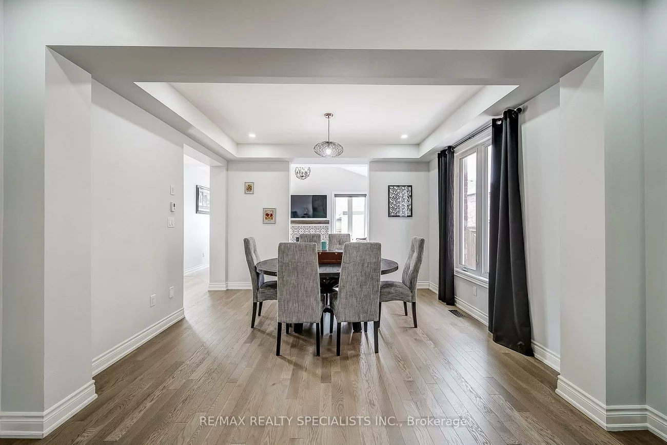 72, Empire, Bradford, Bradford West Gwillimbury