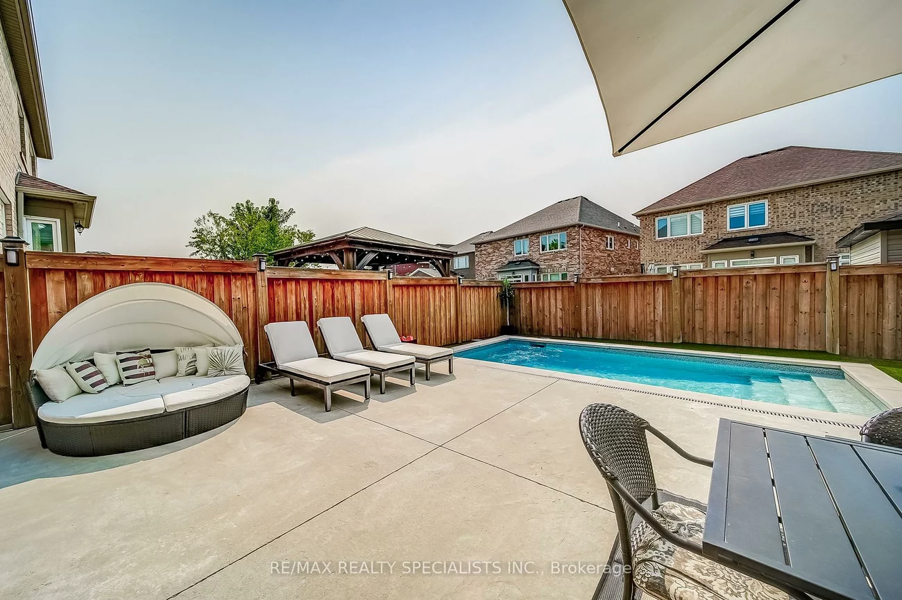 72, Empire, Bradford, Bradford West Gwillimbury