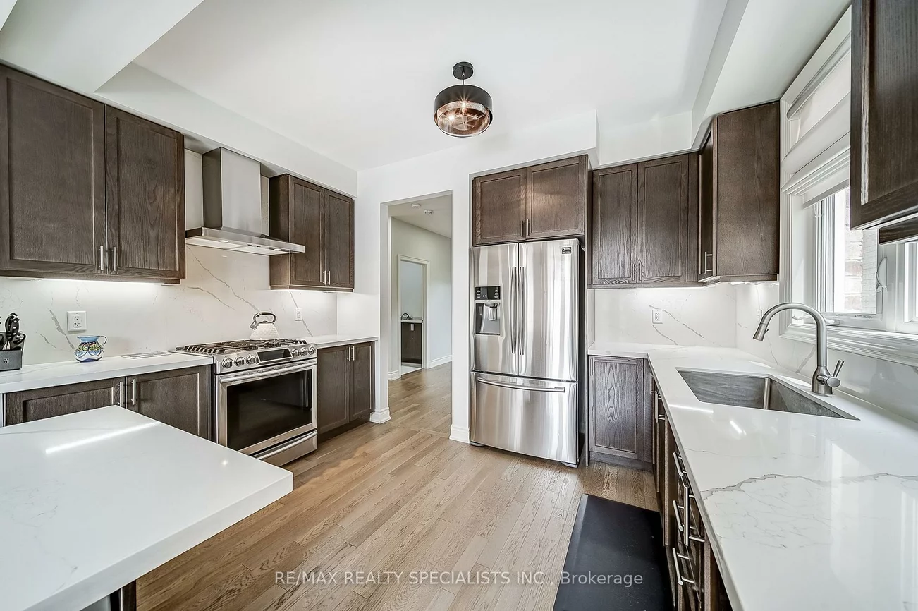 72, Empire, Bradford, Bradford West Gwillimbury