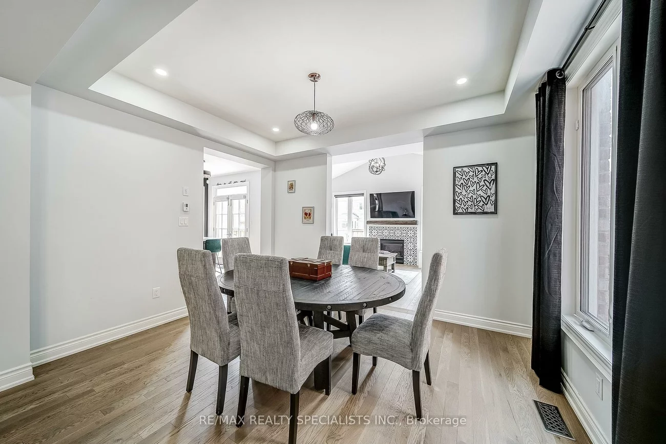 72, Empire, Bradford, Bradford West Gwillimbury