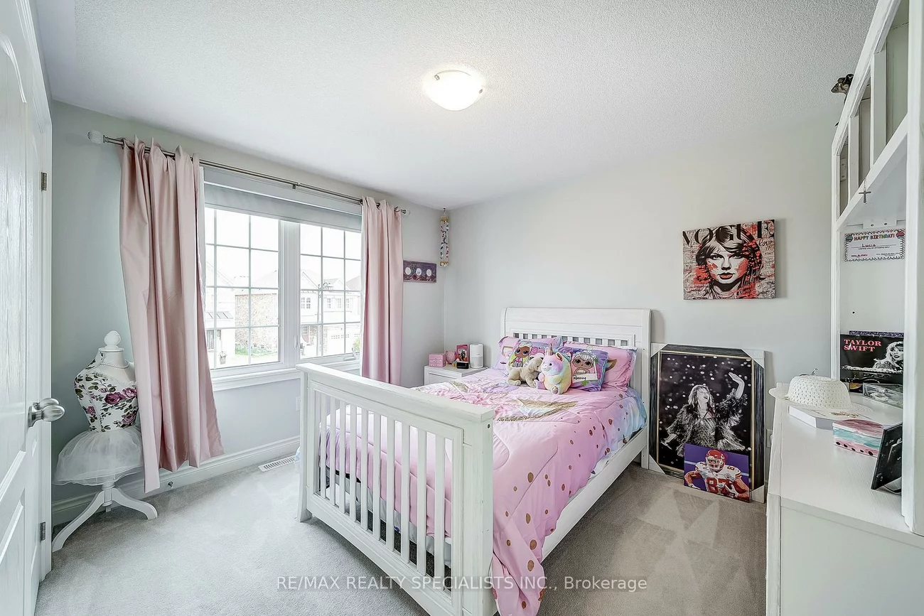 72, Empire, Bradford, Bradford West Gwillimbury