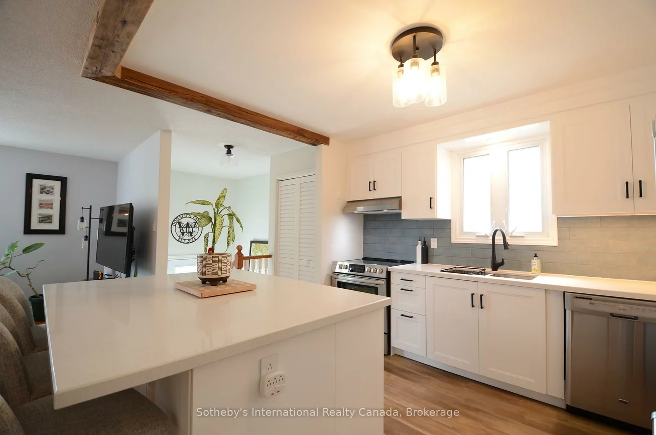 6, Longview, Bradford, Bradford West Gwillimbury