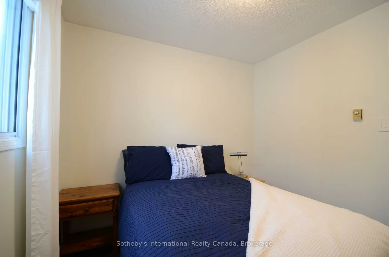 6, Longview, Bradford, Bradford West Gwillimbury