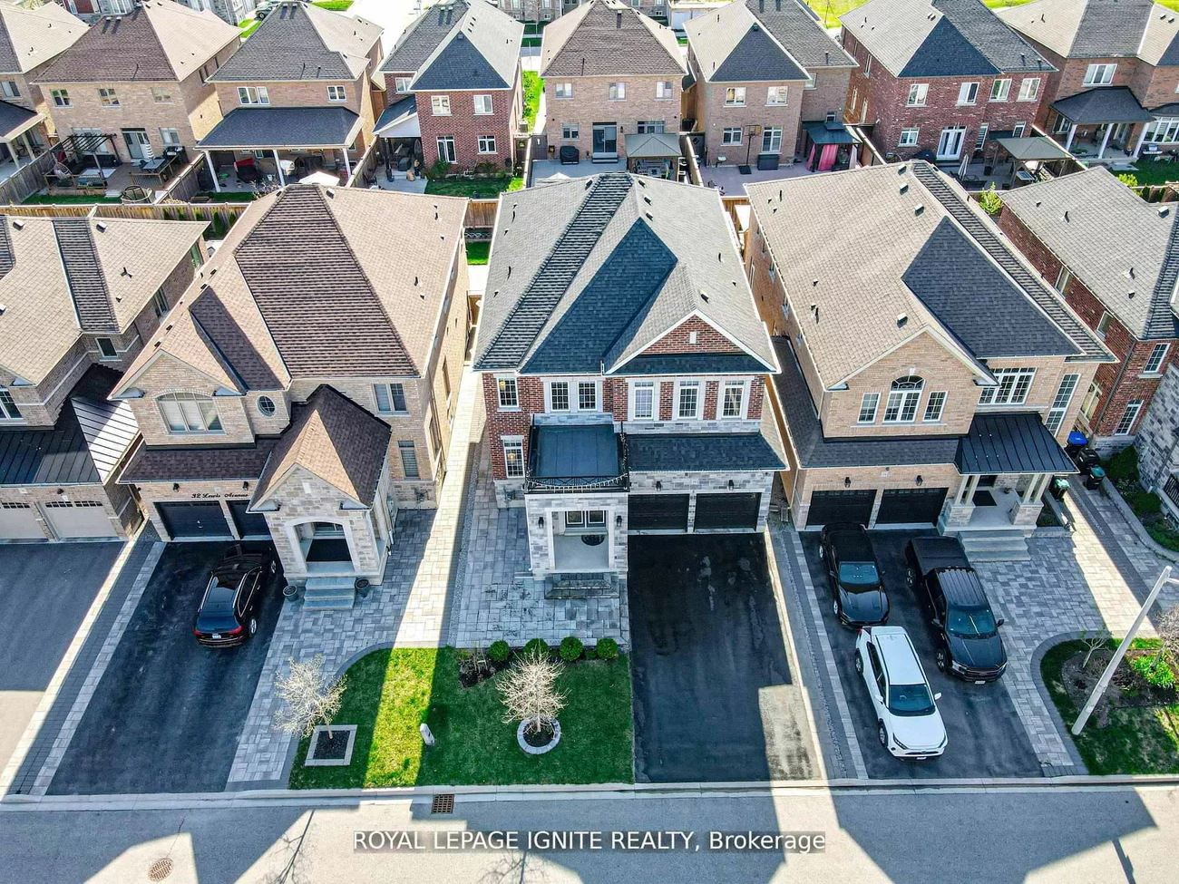 28, Lewis, Bradford, Bradford West Gwillimbury