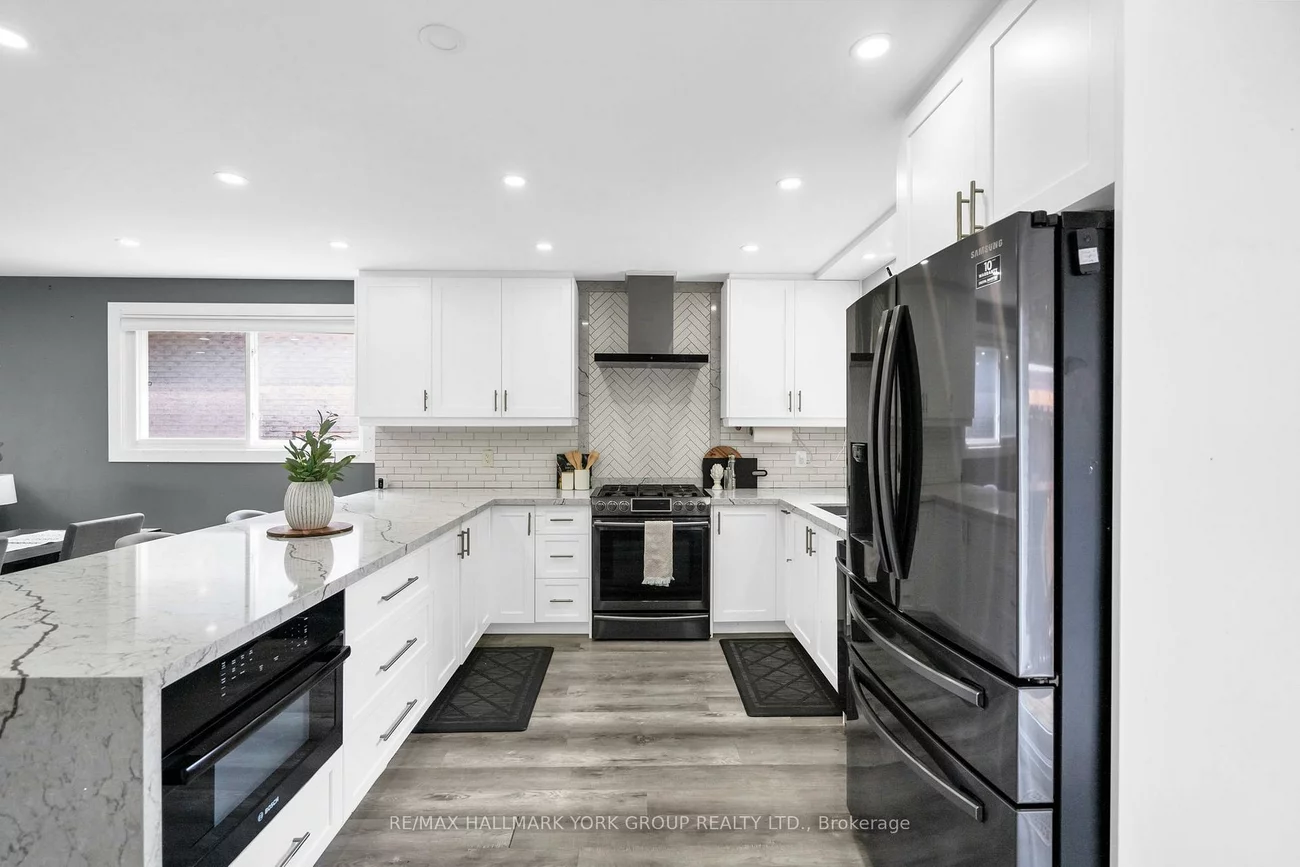 103, Wood, Bradford, Bradford West Gwillimbury