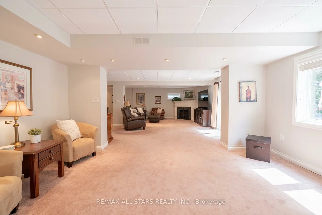 79, Gardiner, Bradford, Bradford West Gwillimbury