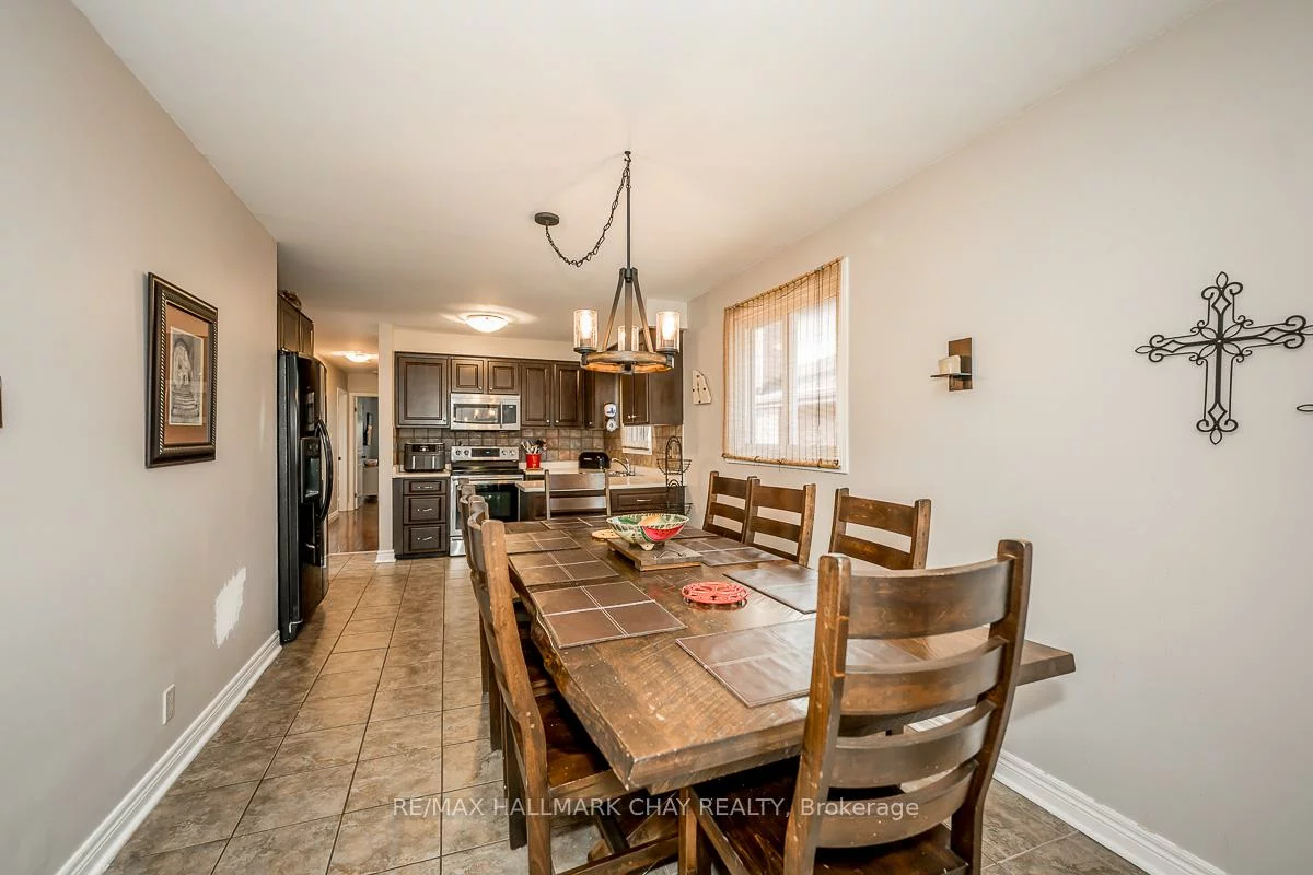 103, Imperial, Bradford, Bradford West Gwillimbury