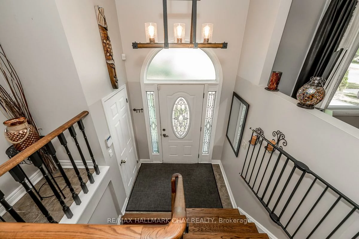 103, Imperial, Bradford, Bradford West Gwillimbury