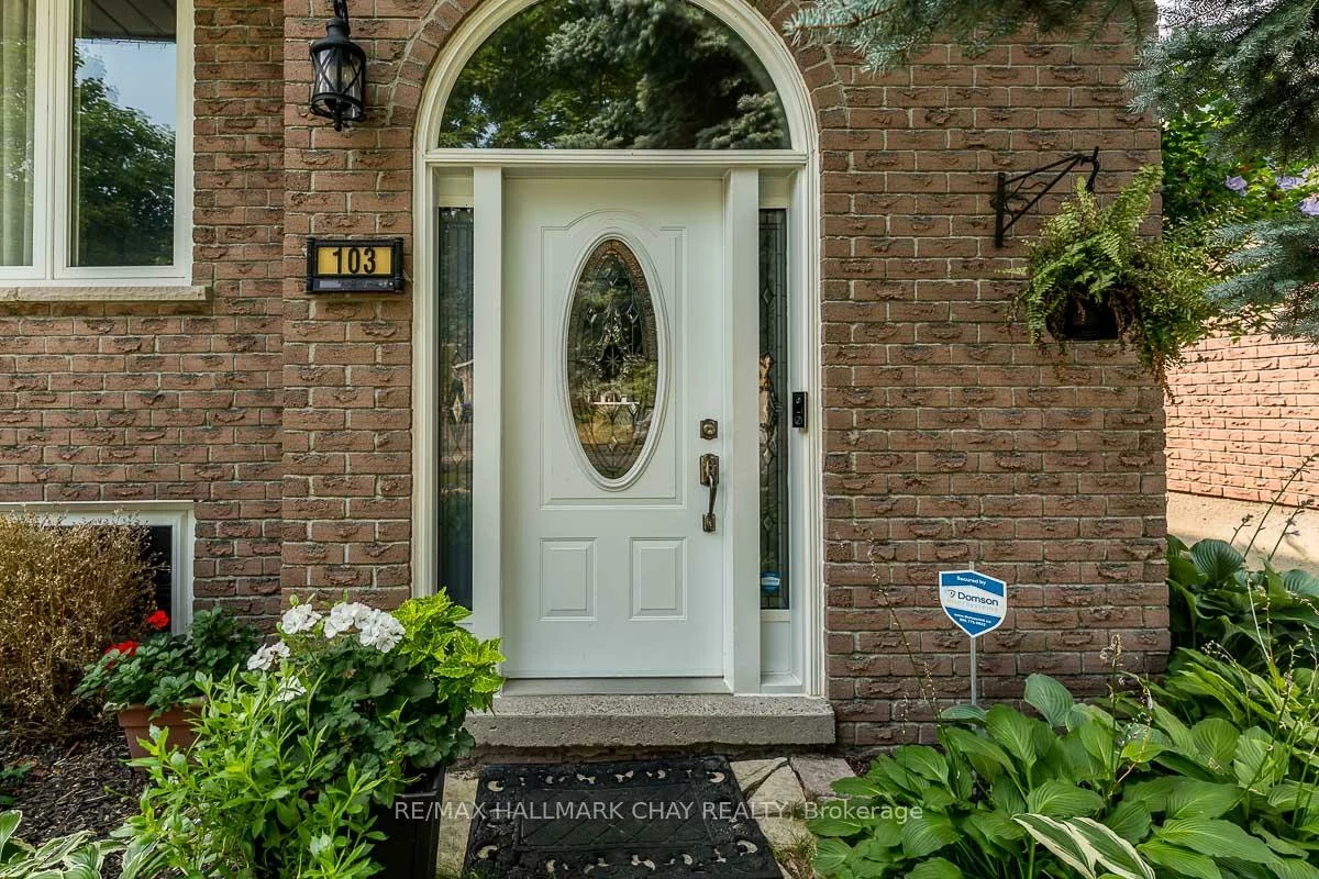 103, Imperial, Bradford, Bradford West Gwillimbury