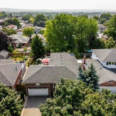 103, Imperial, Bradford, Bradford West Gwillimbury