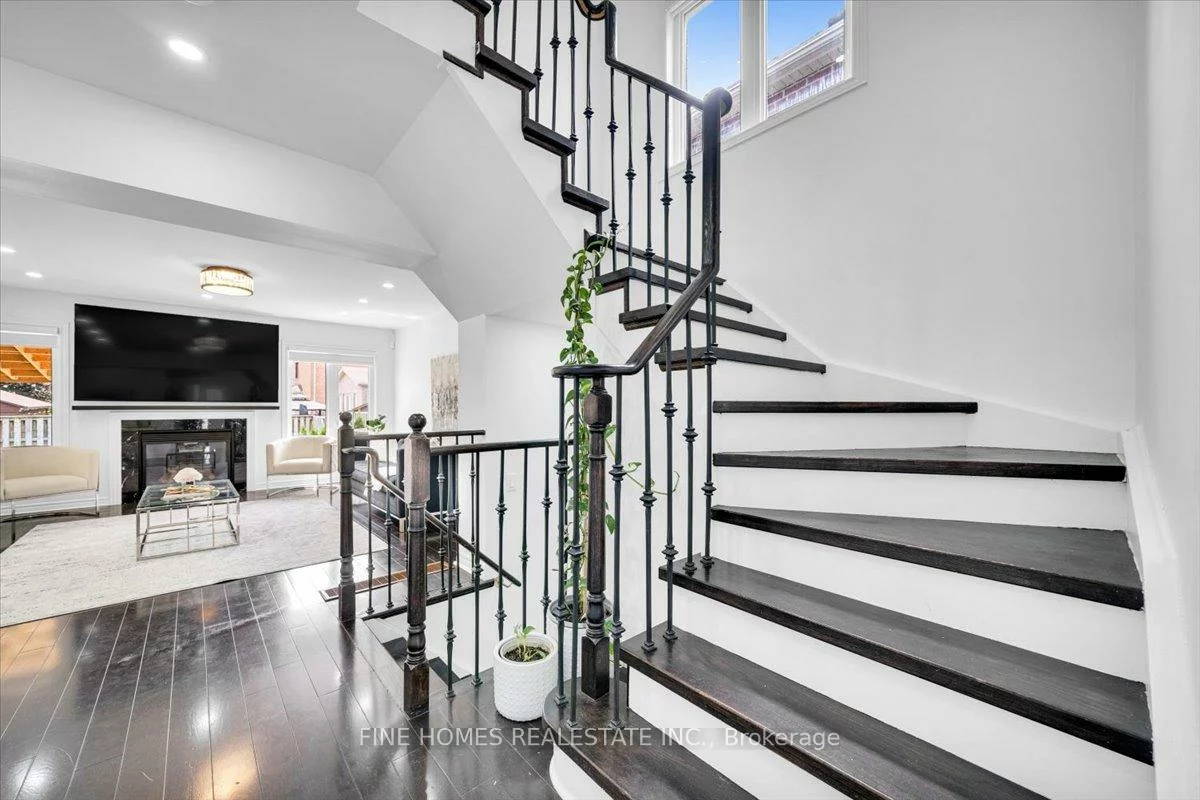 115, Meadowhawk, Bradford, Bradford West Gwillimbury