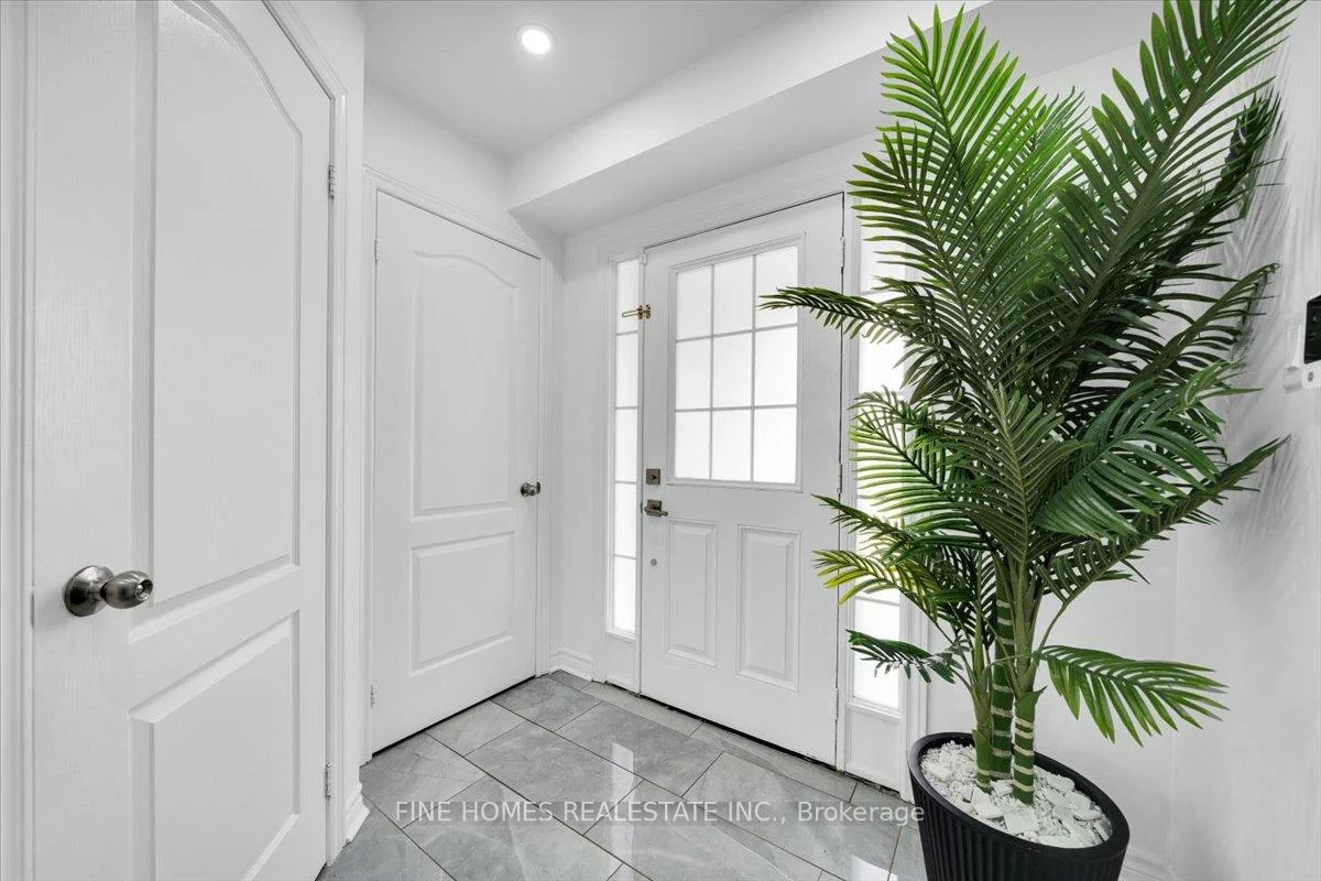 115, Meadowhawk, Bradford, Bradford West Gwillimbury