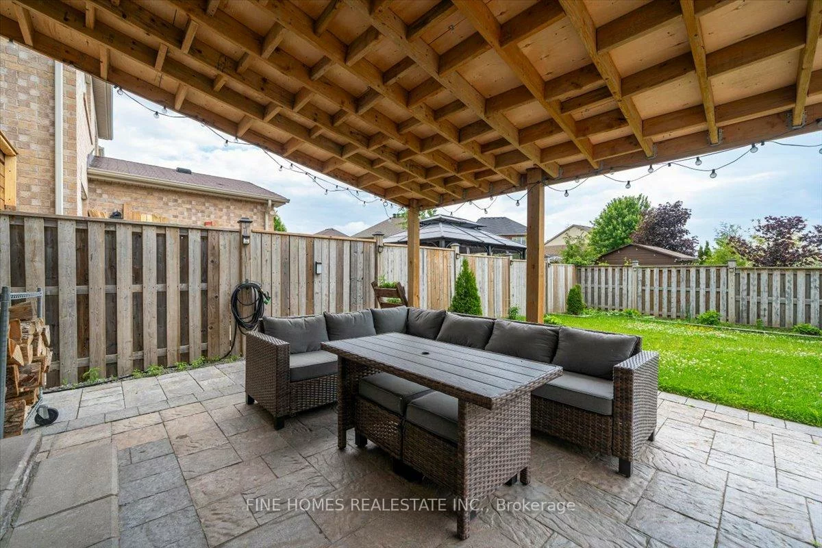 115, Meadowhawk, Bradford, Bradford West Gwillimbury