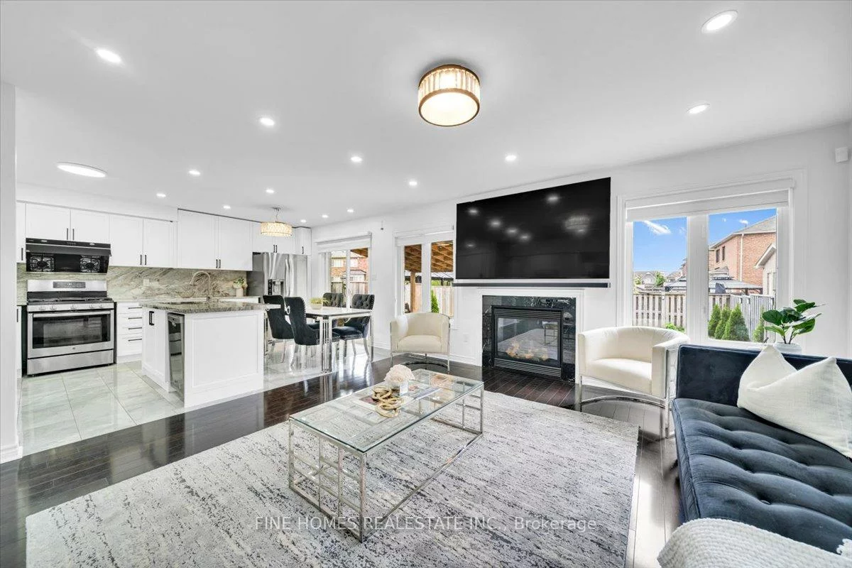 115, Meadowhawk, Bradford, Bradford West Gwillimbury