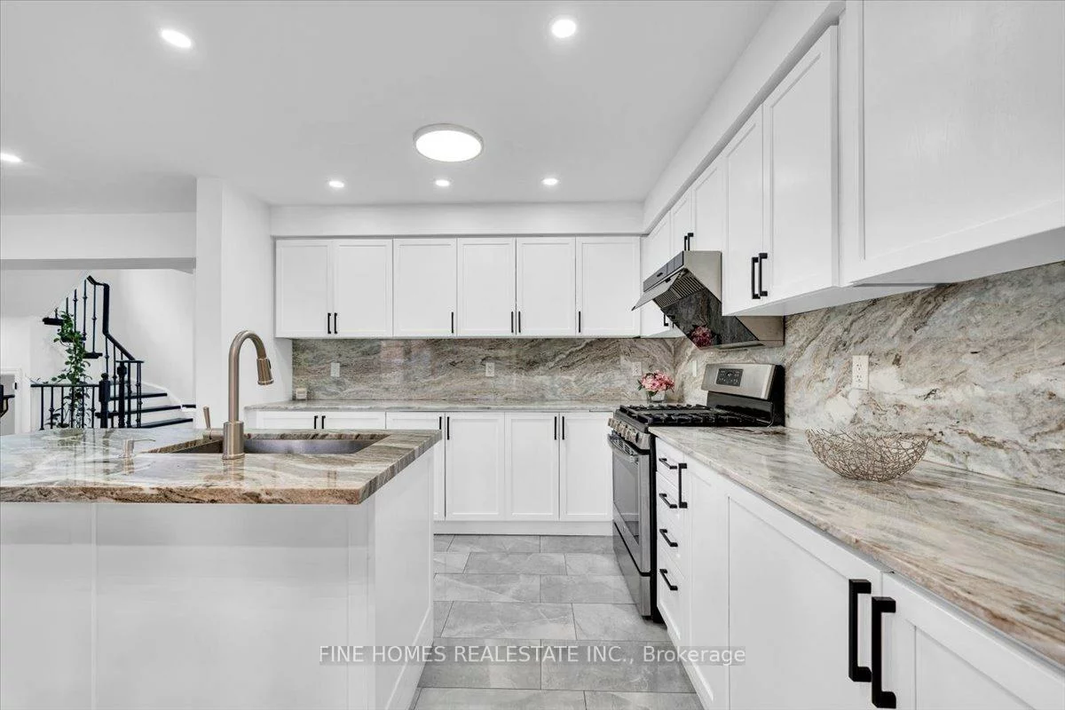 115, Meadowhawk, Bradford, Bradford West Gwillimbury