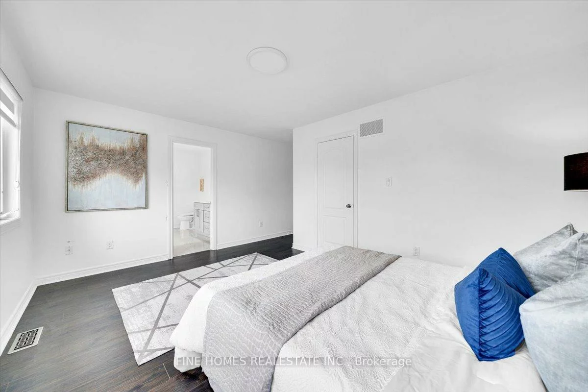 115, Meadowhawk, Bradford, Bradford West Gwillimbury