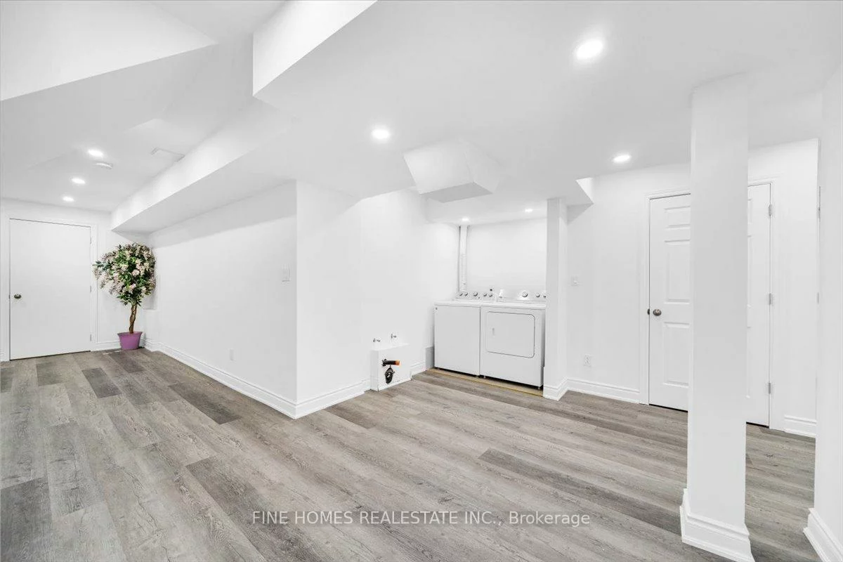 115, Meadowhawk, Bradford, Bradford West Gwillimbury