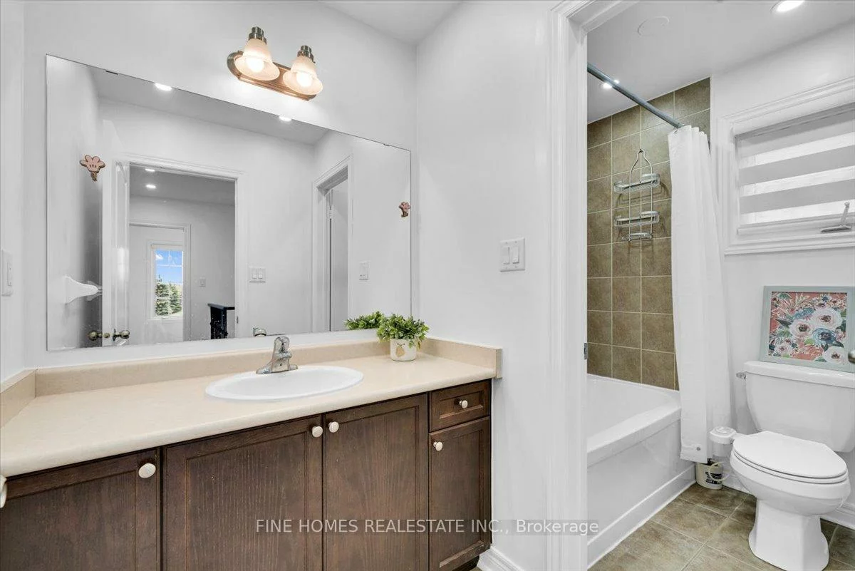 115, Meadowhawk, Bradford, Bradford West Gwillimbury