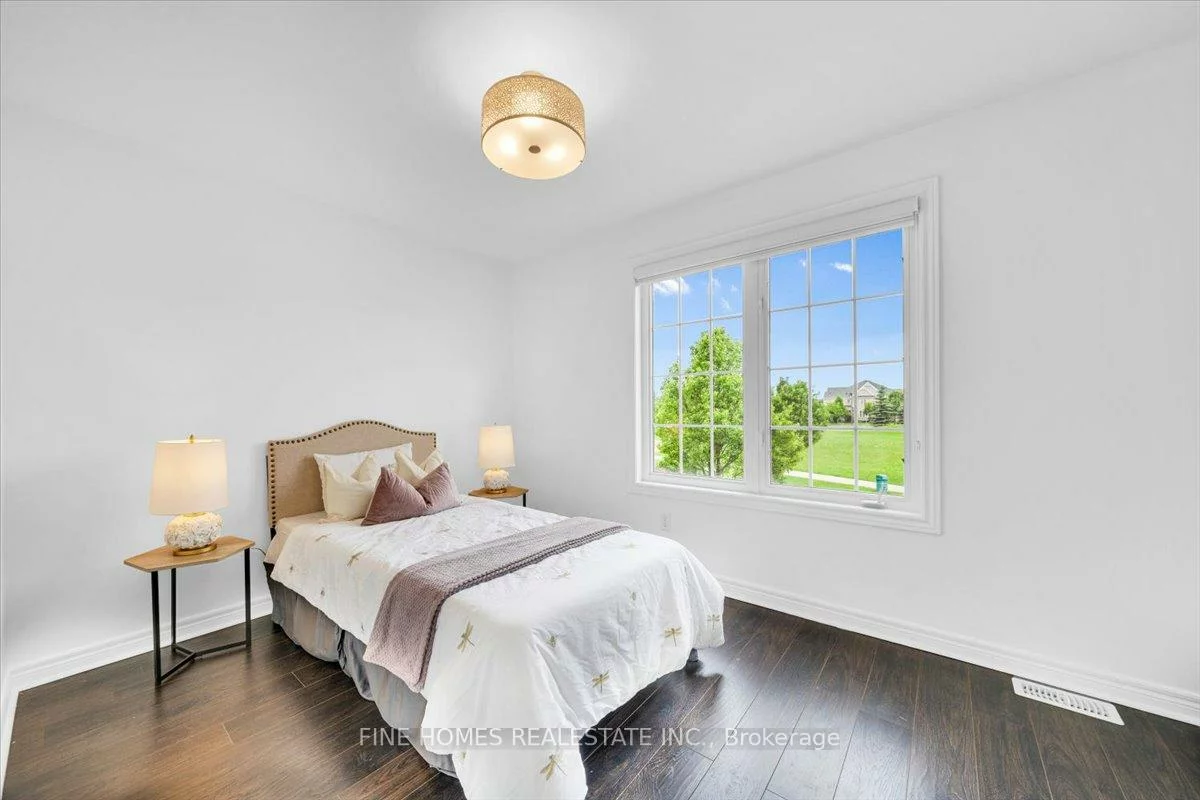 115, Meadowhawk, Bradford, Bradford West Gwillimbury