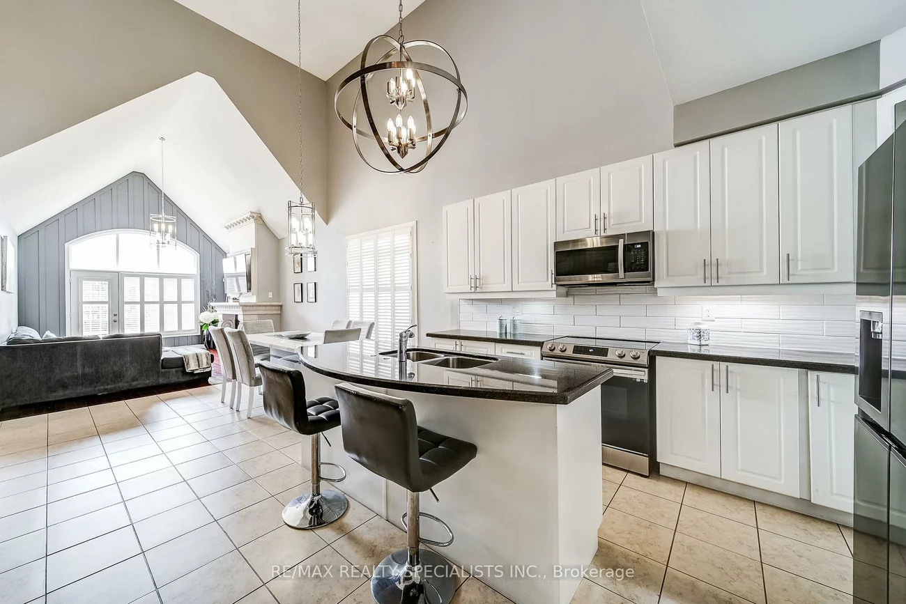 81, Corwin, Bradford, Bradford West Gwillimbury