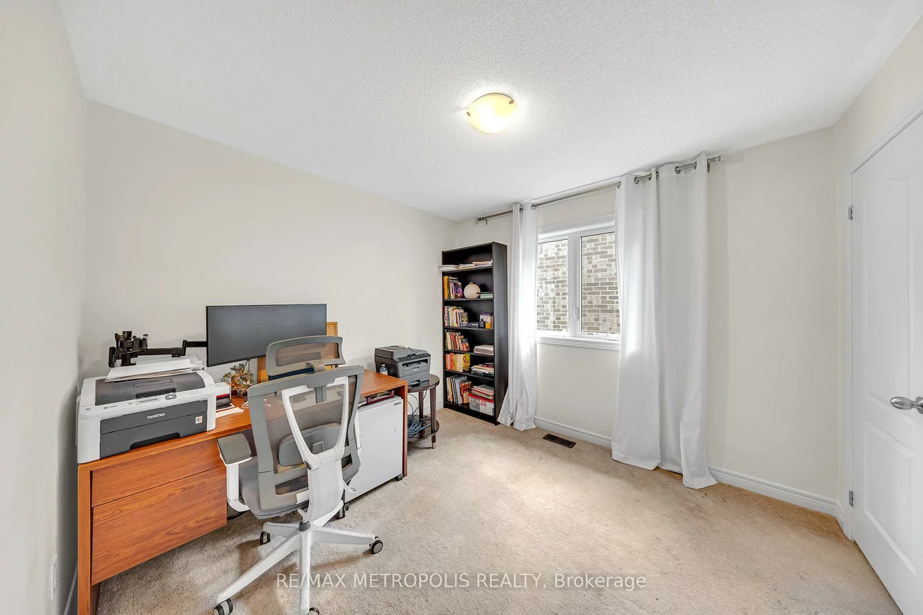 128, Noble, Bradford, Bradford West Gwillimbury