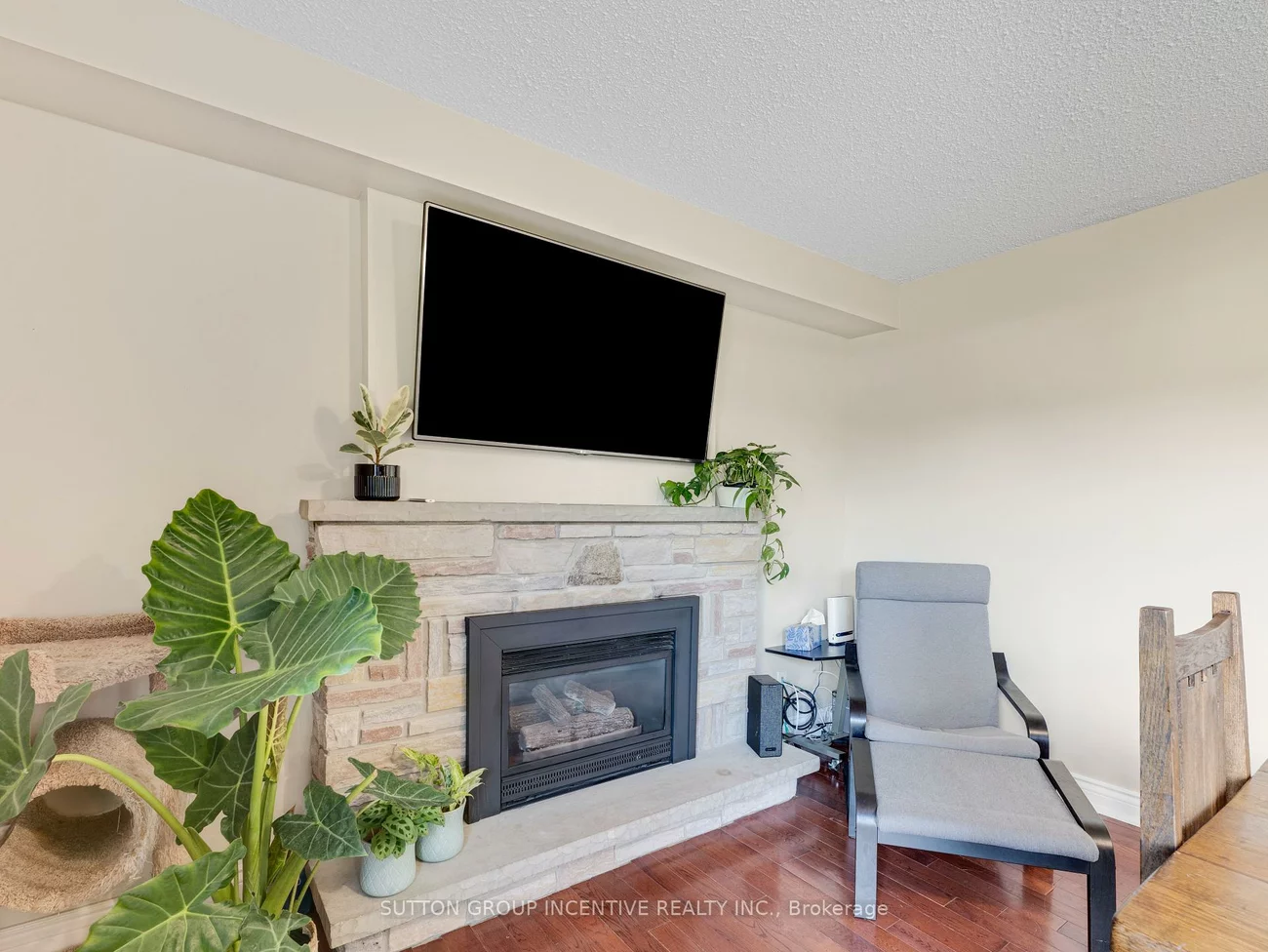 412, Orsi, Bradford, Bradford West Gwillimbury