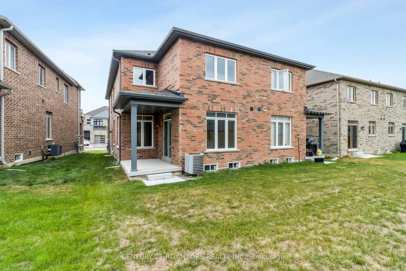 25, Ferragine, Bradford, Bradford West Gwillimbury