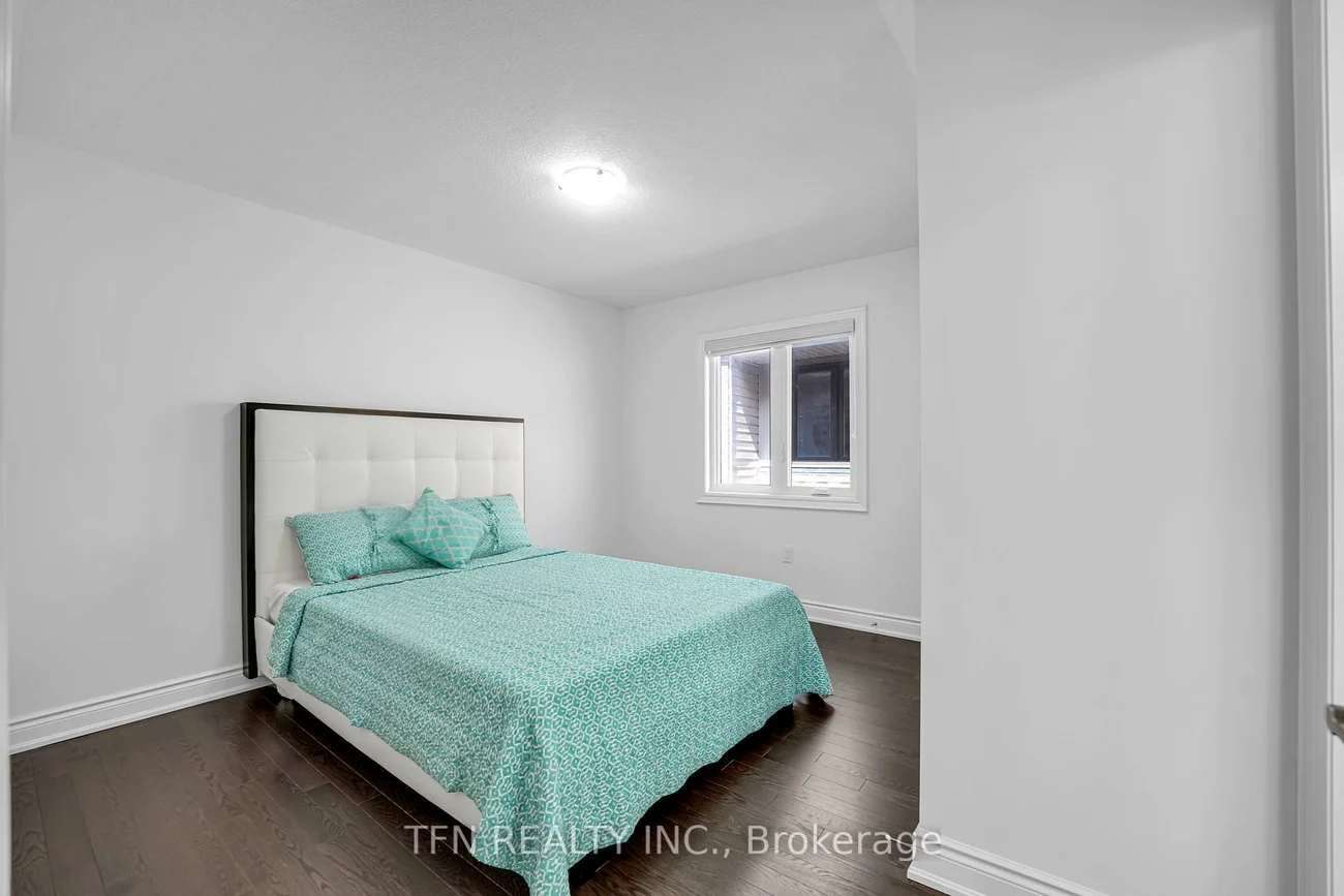 115, Bartram, Bradford, Bradford West Gwillimbury