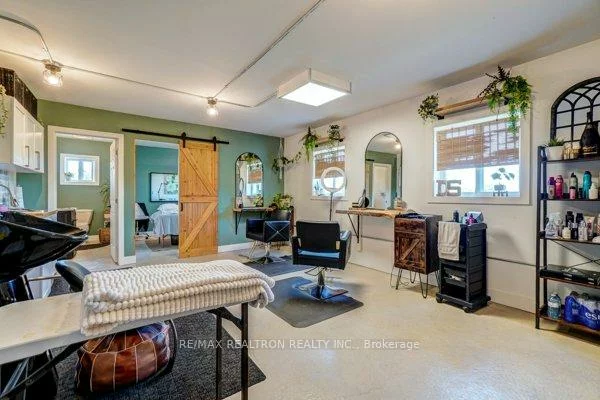 3930, Yonge, Rural Bradford West Gwillimbury, Bradford West Gwillimbury