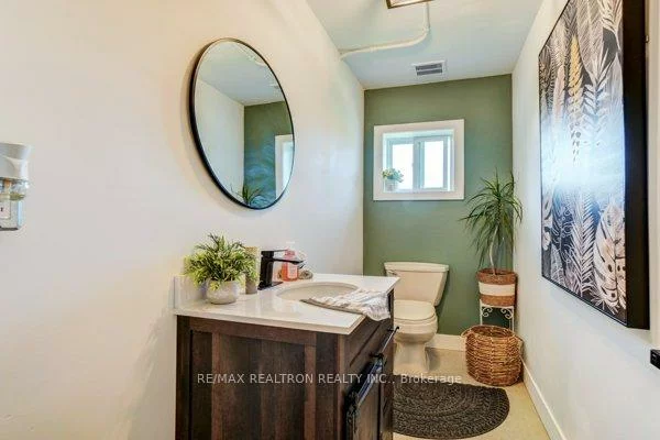 3930, Yonge, Rural Bradford West Gwillimbury, Bradford West Gwillimbury