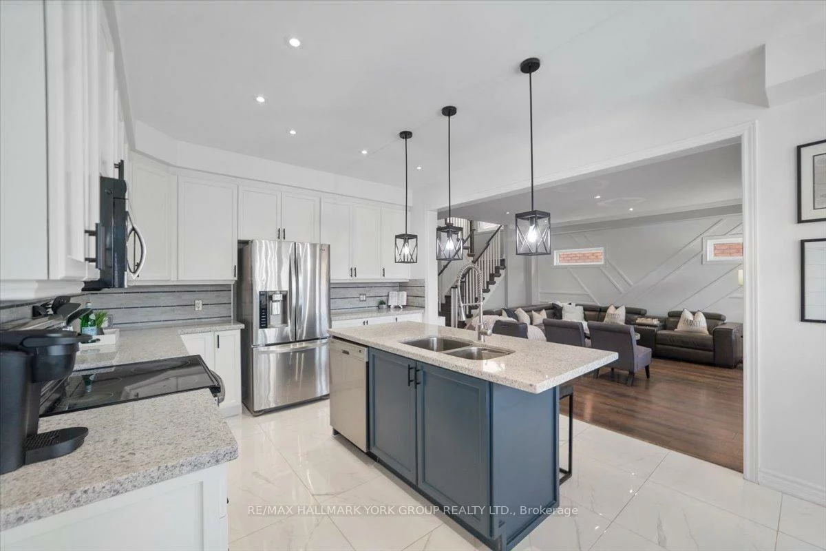 28, West Park, Bradford, Bradford West Gwillimbury