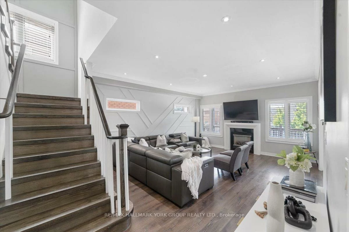 28, West Park, Bradford, Bradford West Gwillimbury