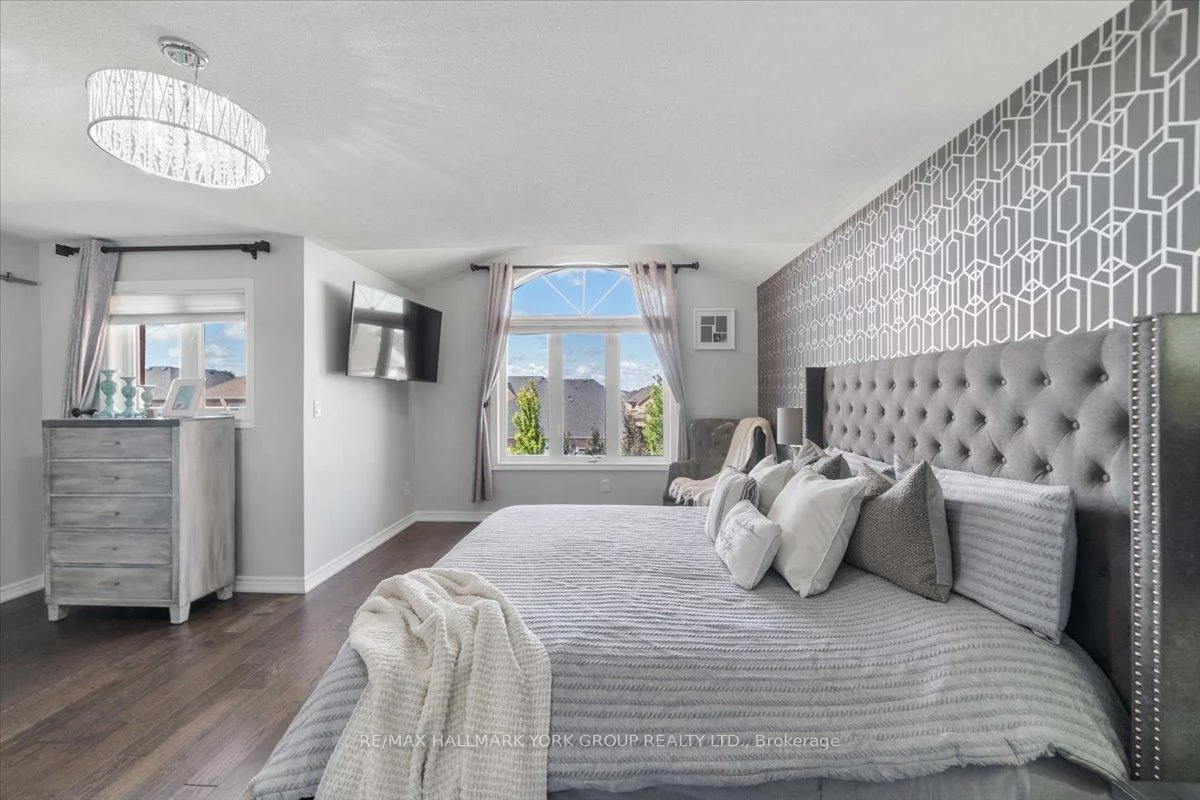 28, West Park, Bradford, Bradford West Gwillimbury