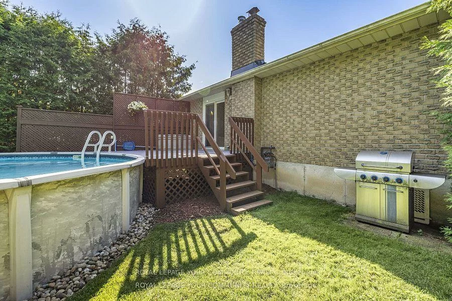 69, Wood, Bradford, Bradford West Gwillimbury