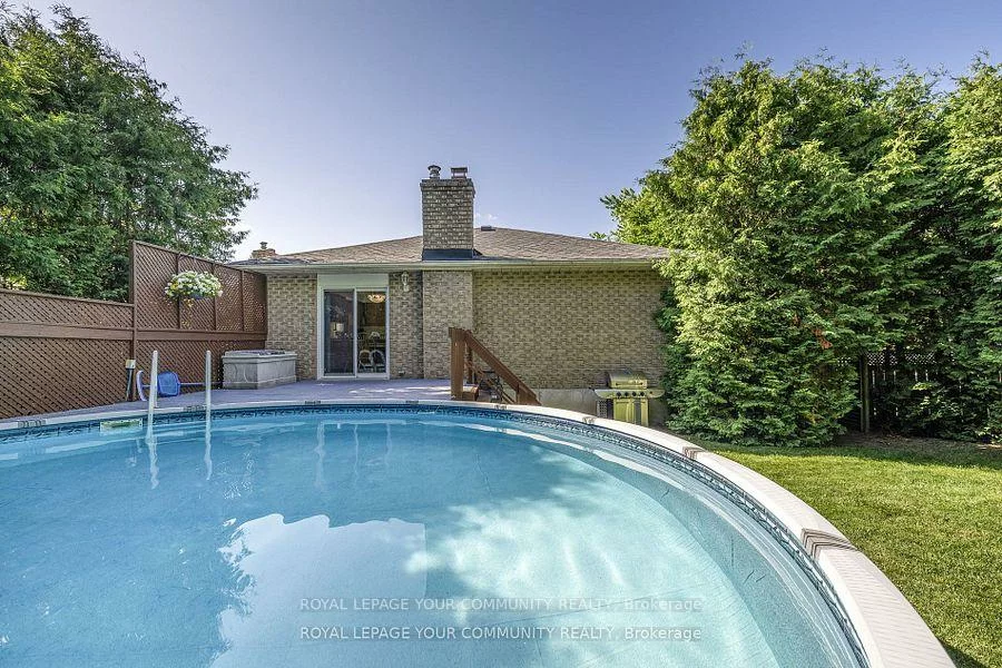 69, Wood, Bradford, Bradford West Gwillimbury