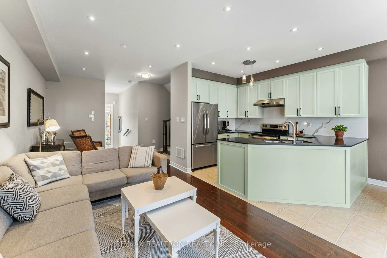 70, Mccann, Bradford, Bradford West Gwillimbury