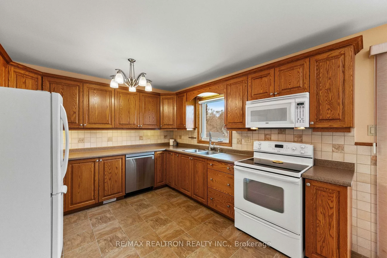593, Simcoe, Bradford, Bradford West Gwillimbury
