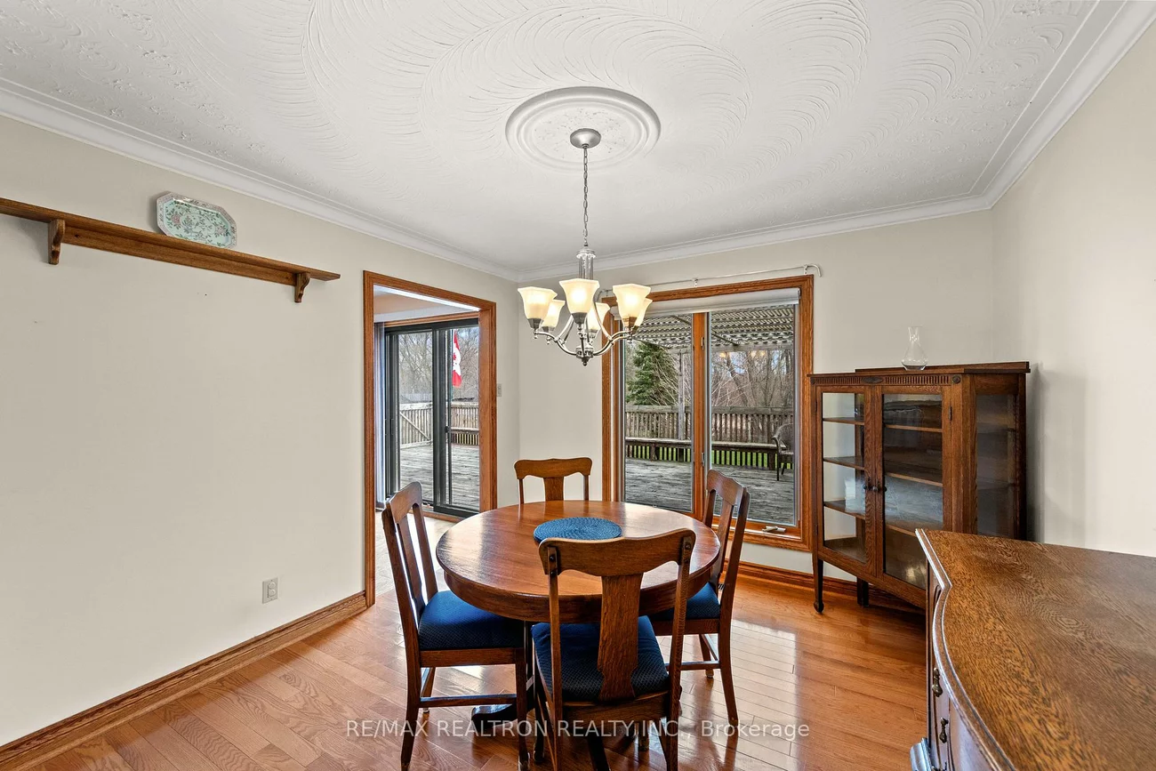 593, Simcoe, Bradford, Bradford West Gwillimbury