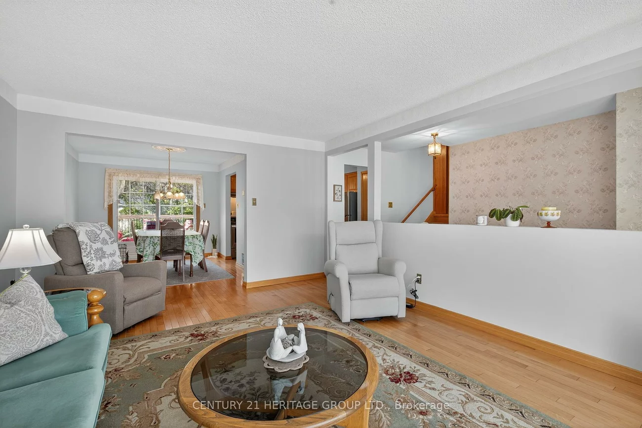 392, Colborne, Bradford, Bradford West Gwillimbury