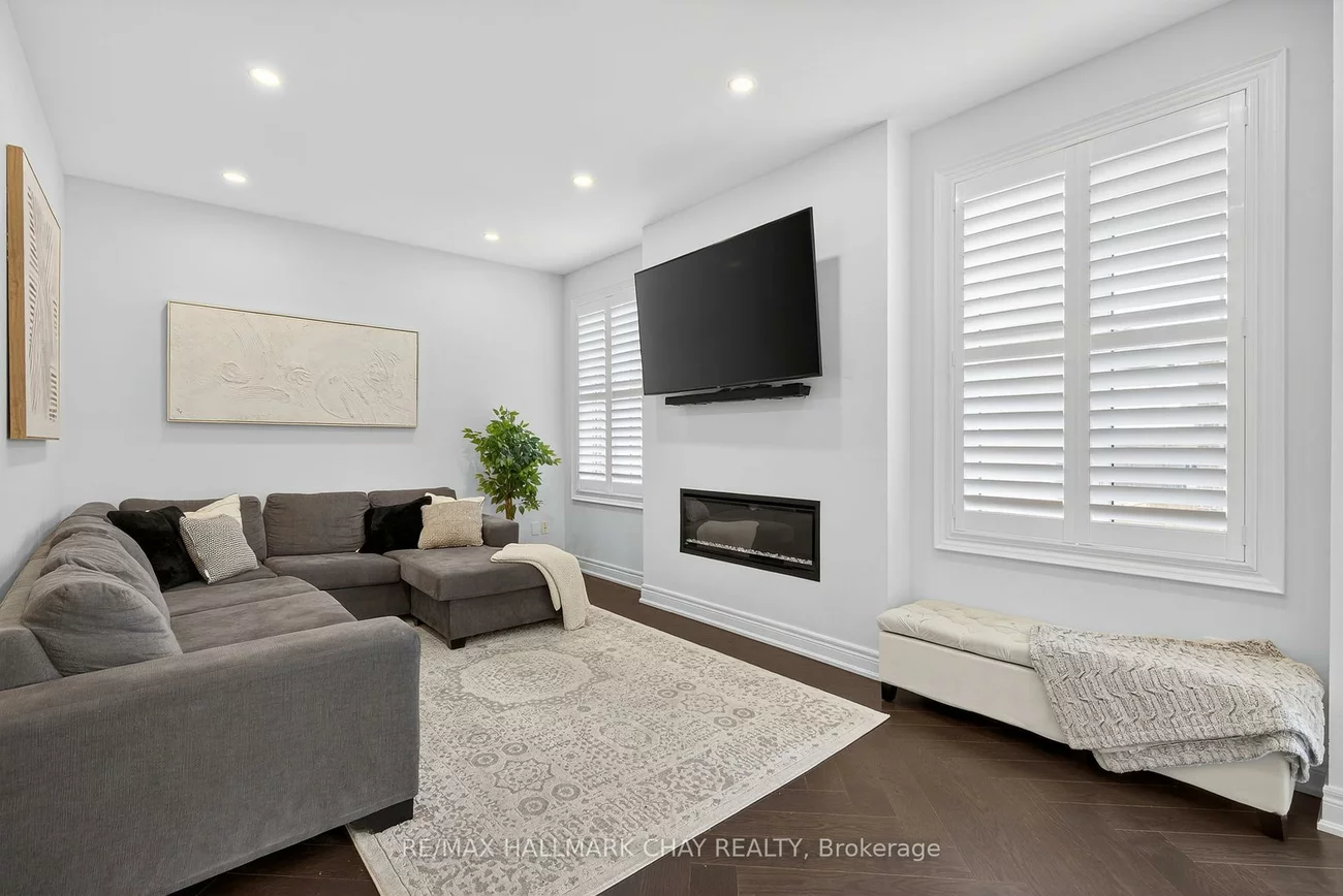 1029, Langford, Bradford, Bradford West Gwillimbury