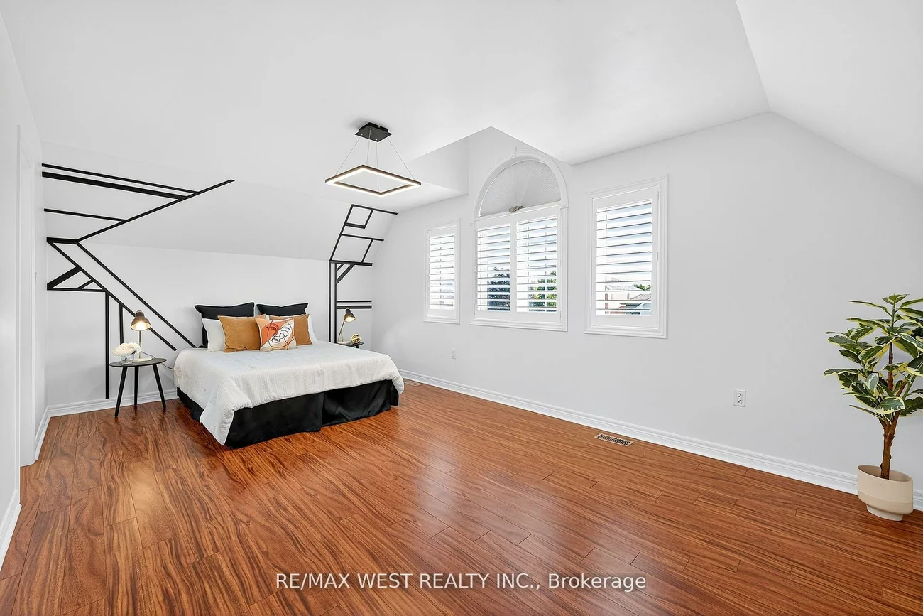 26, Highland, Bradford, Bradford West Gwillimbury