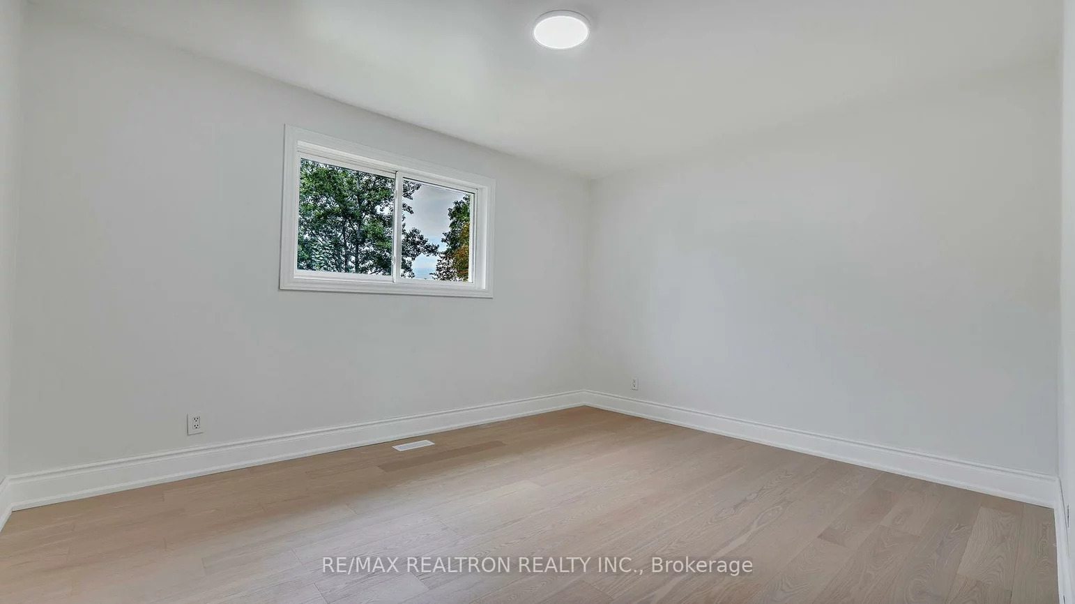 20, Lallien, Bond Head, Bradford West Gwillimbury