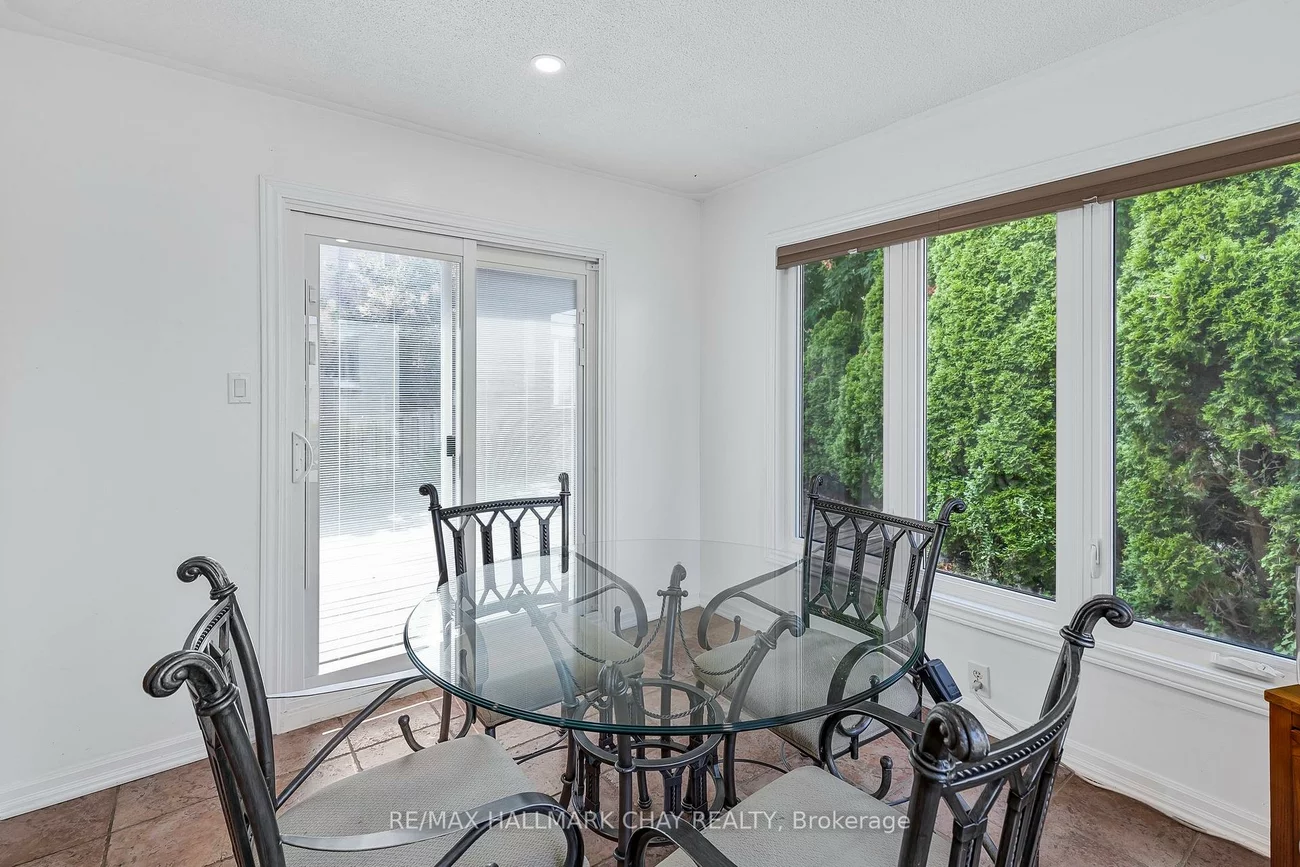 216, Colborne, Bradford, Bradford West Gwillimbury