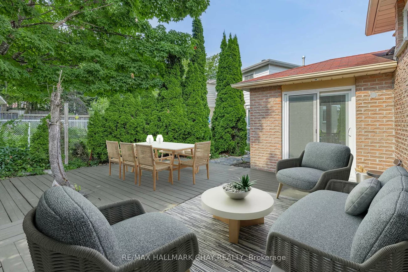 216, Colborne, Bradford, Bradford West Gwillimbury