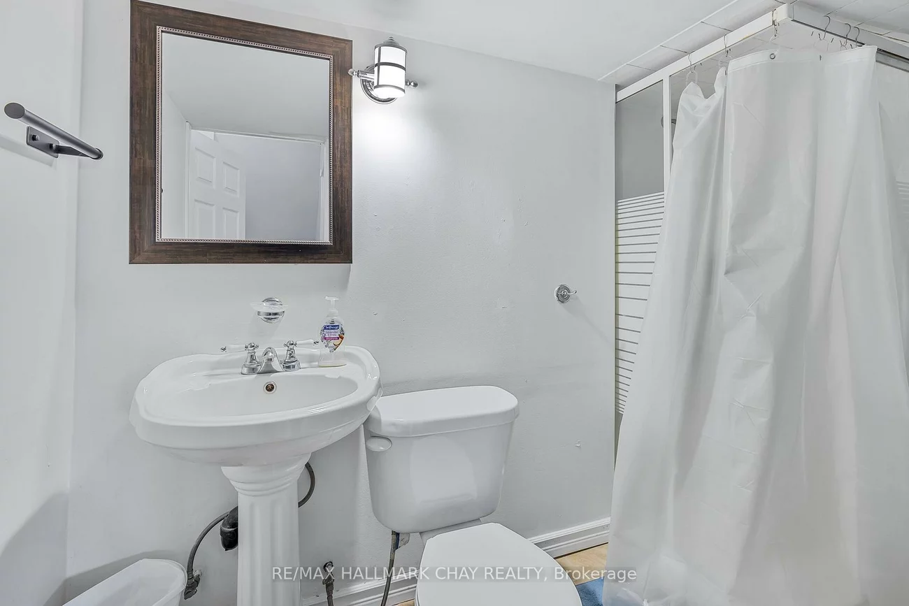 216, Colborne, Bradford, Bradford West Gwillimbury