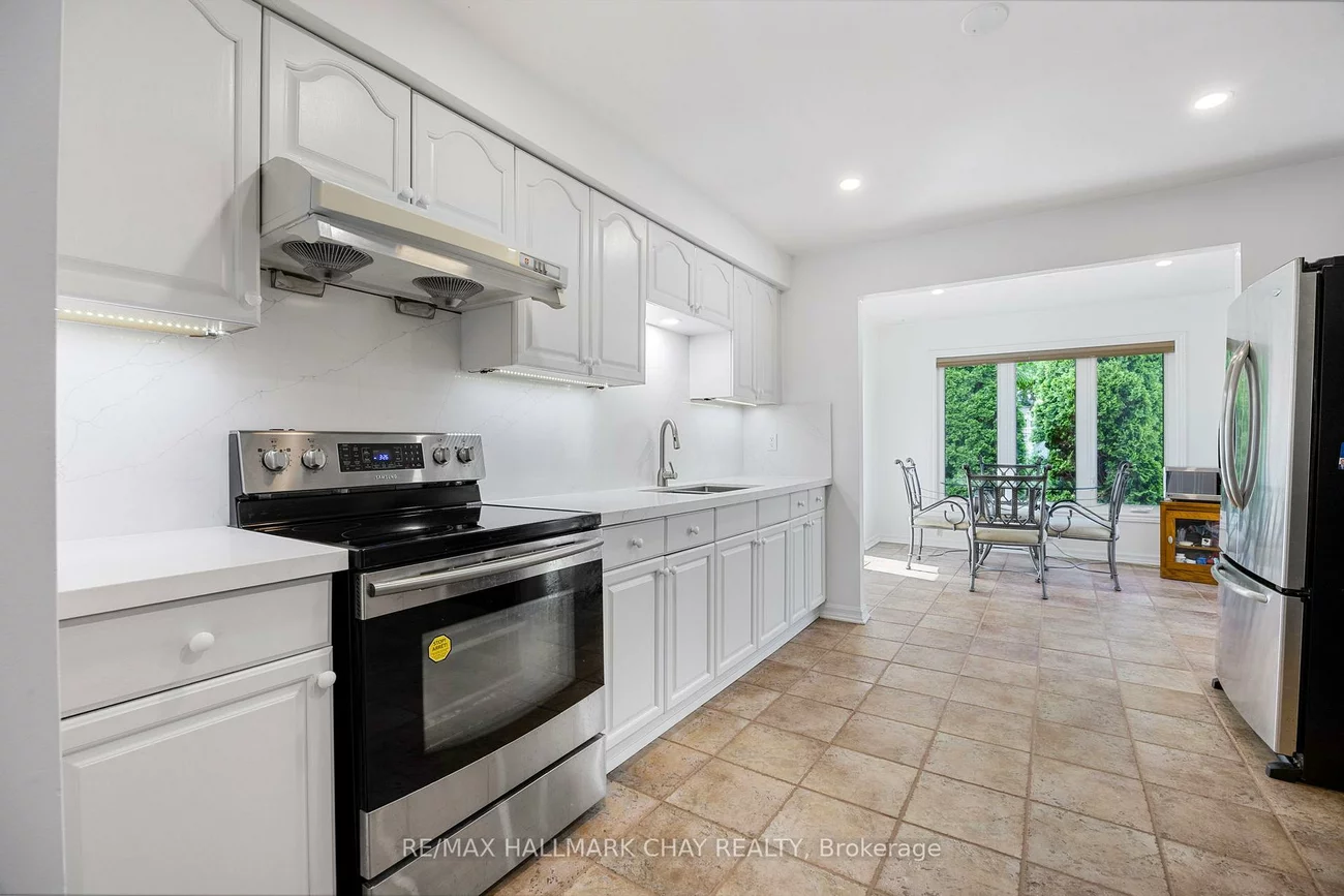216, Colborne, Bradford, Bradford West Gwillimbury