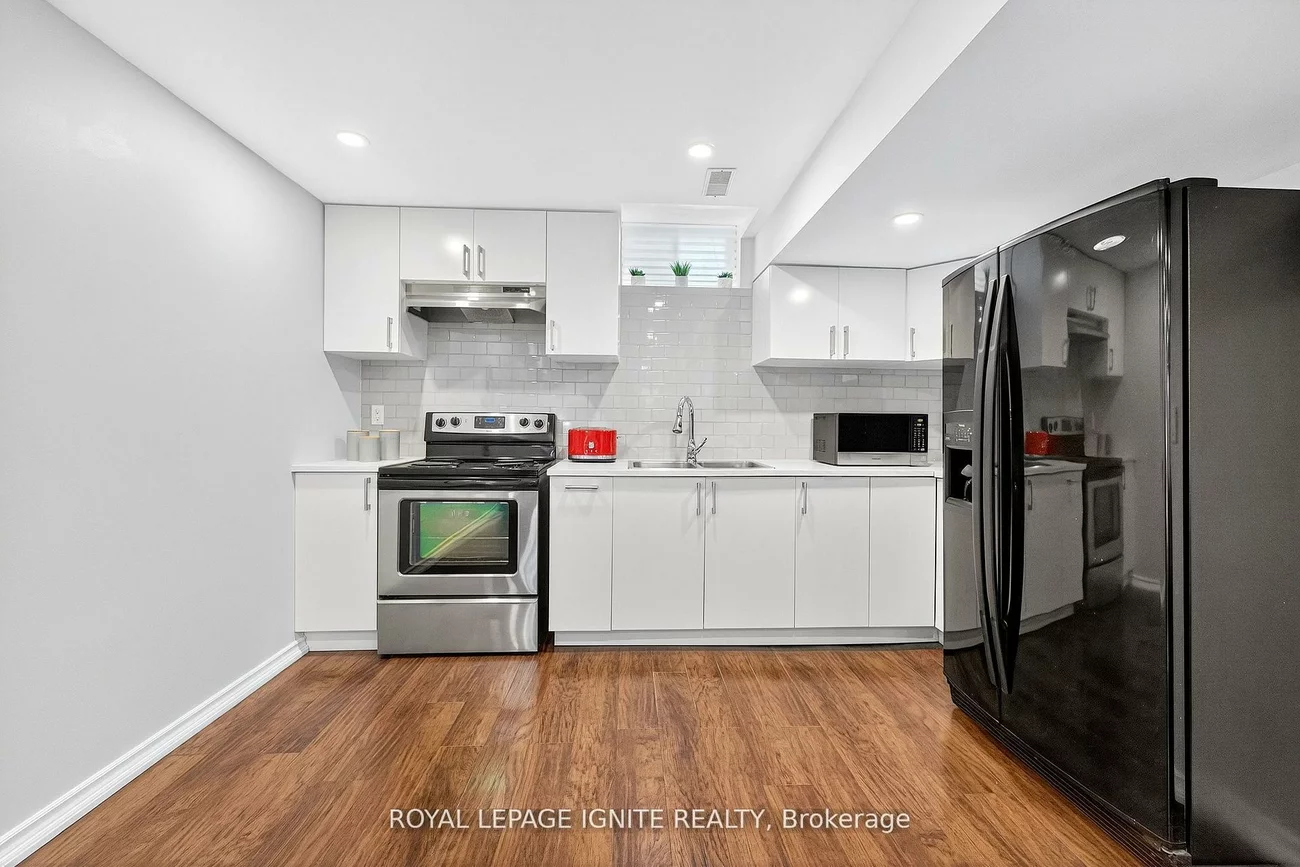 95, Chelsea, Bradford, Bradford West Gwillimbury